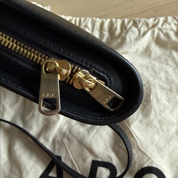 A.P.C. Black Demi-Lune Clutch Leather - Picture 3 of 13